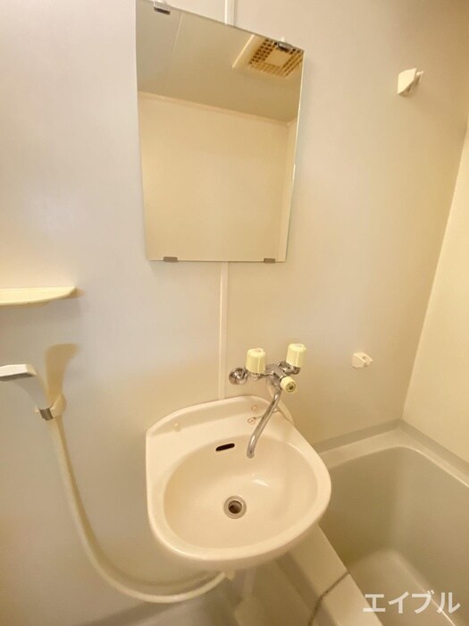 物件内観写真12　(洗面)