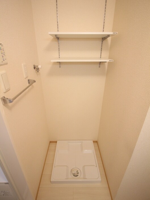 物件内観写真19　(洗濯機置場)