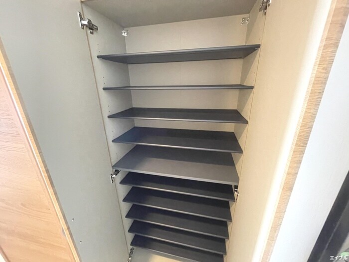 物件内観写真13　(靴箱)