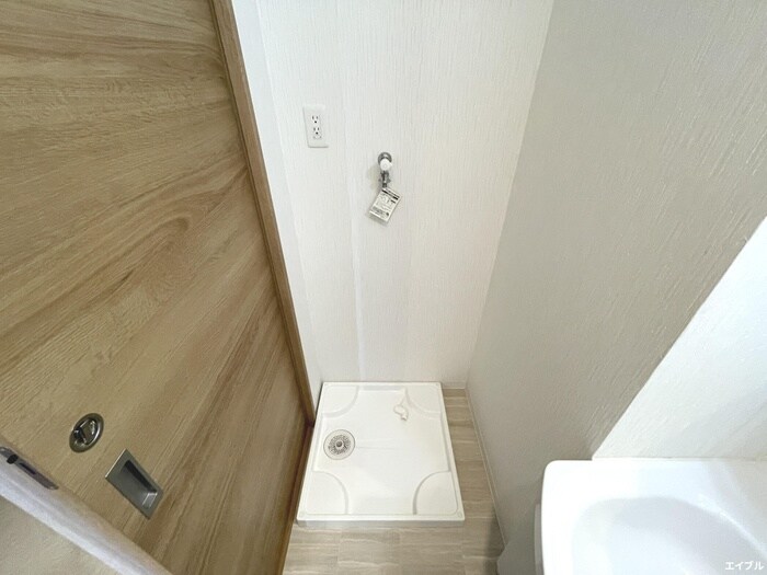 物件内観写真18　(洗濯機置場)