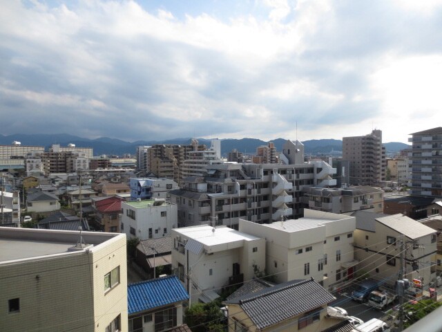 物件内観写真16　(室内からの展望)