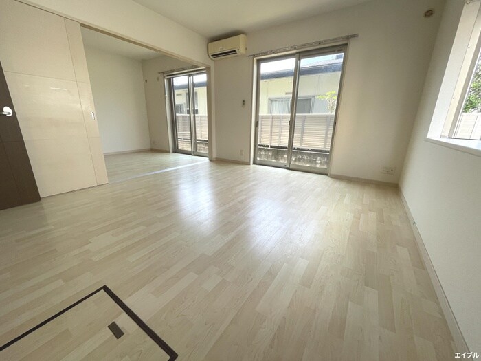 物件内観写真9　(居室)