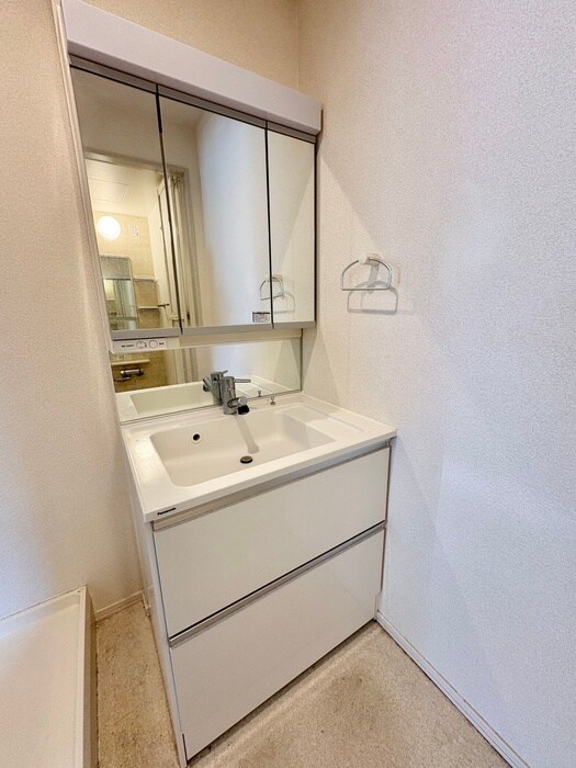 物件内観写真11　(洗面)