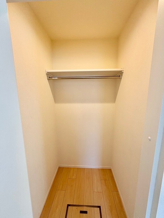物件内観写真12　(収納)