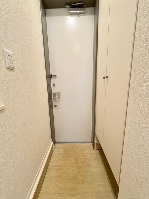 物件内観写真14　(玄関)