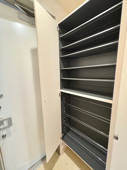 物件内観写真15　(靴箱)