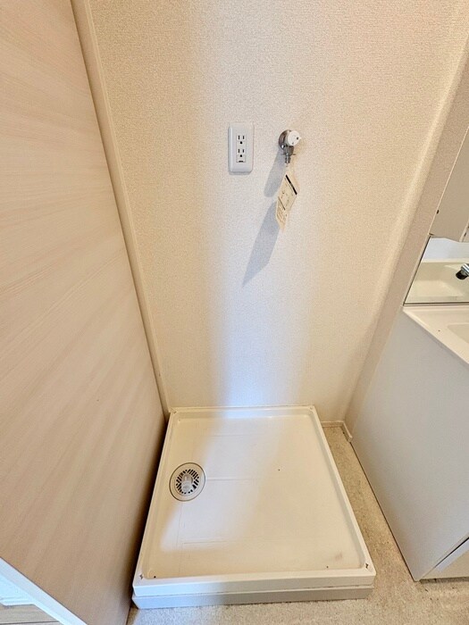 物件内観写真17　(洗濯機置場)