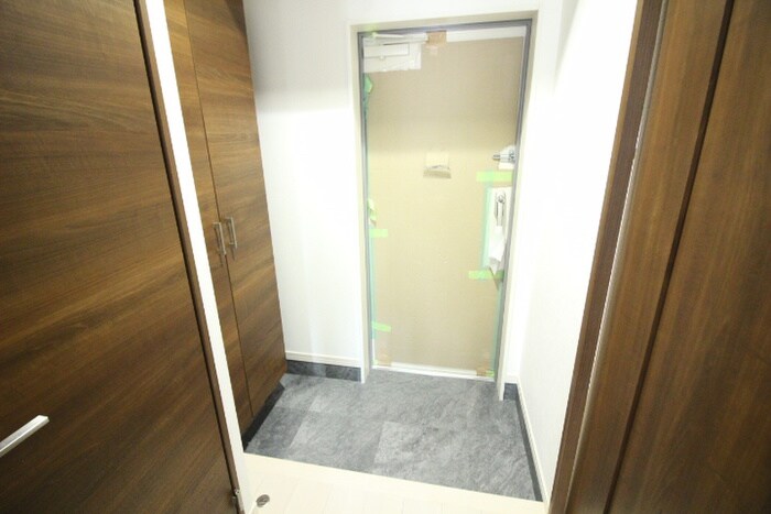 物件内観写真15　(玄関)