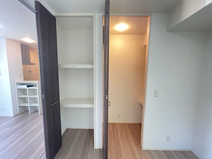物件内観写真13　(収納)
