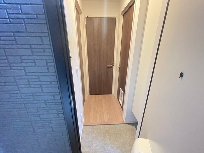 物件内観写真14　(玄関)