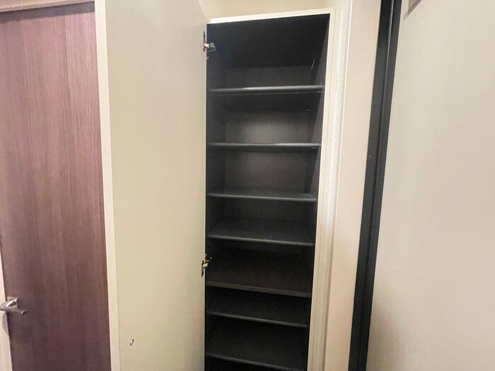 物件内観写真18　(靴箱)