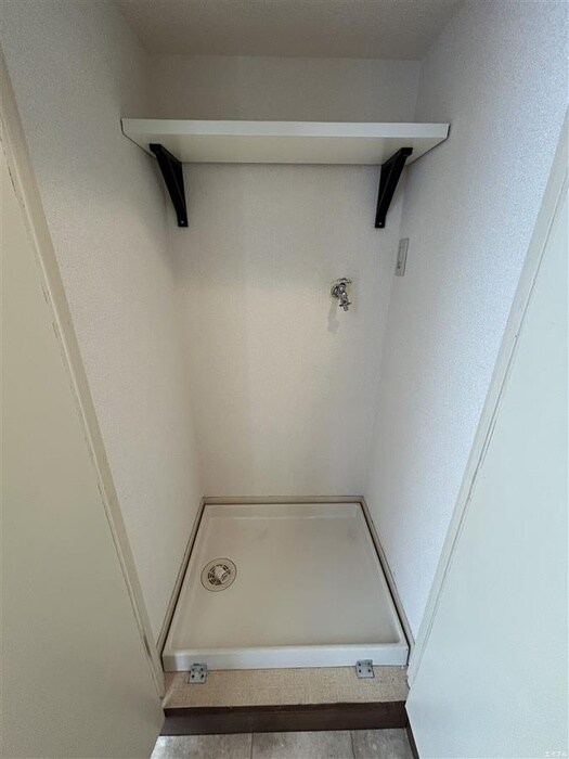 物件内観写真13　(洗濯機置場)