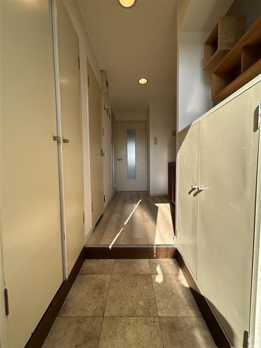 物件内観写真18　(廊下)