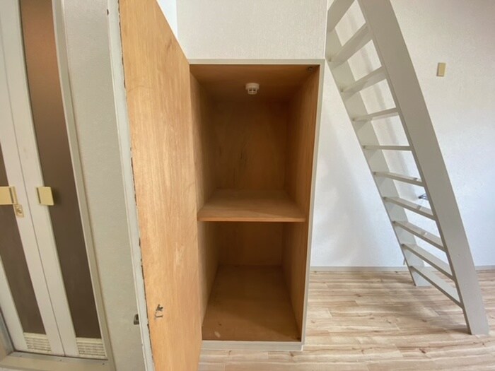 物件内観写真10　(収納)