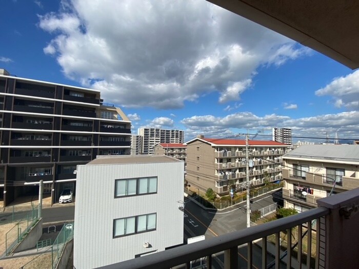 物件内観写真13　(室内からの展望)