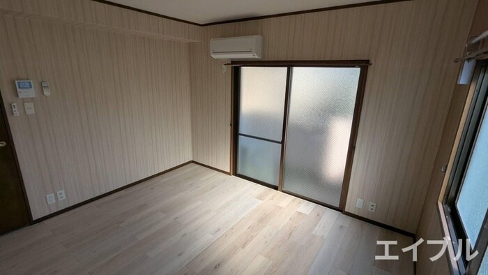 物件内観写真19　(居室)