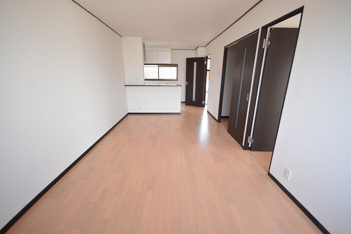 物件内観写真3　(居室)