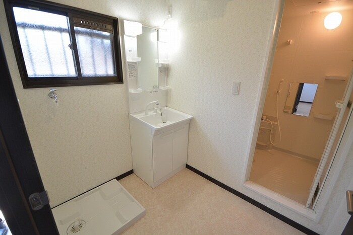 物件内観写真11　(洗面)