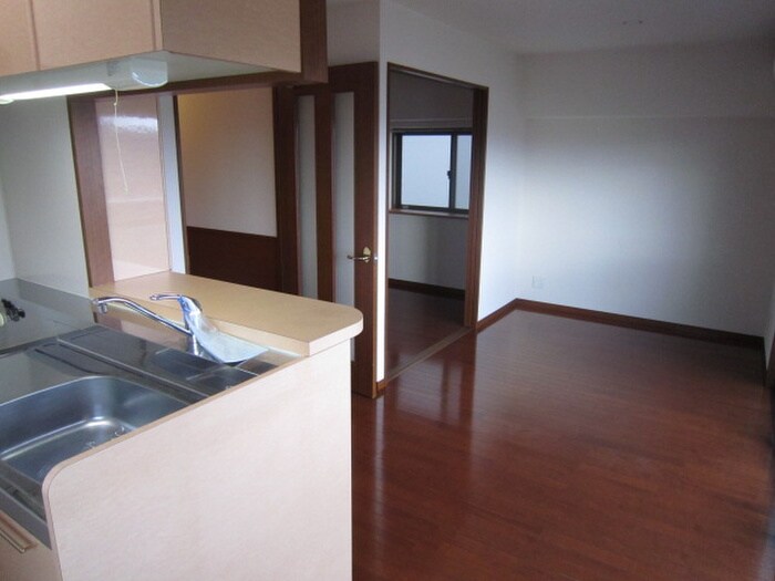 物件内観写真4　(居室)