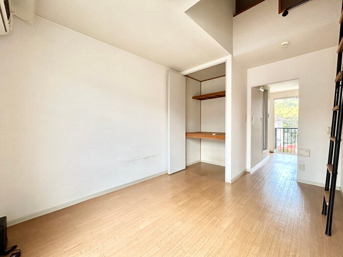 物件内観写真6　(居室)