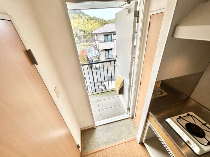 物件内観写真13　(玄関)