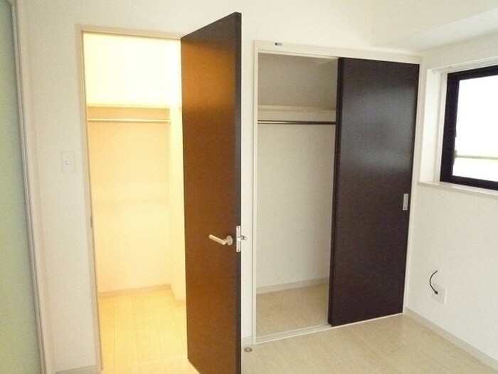 物件内観写真10　(収納)