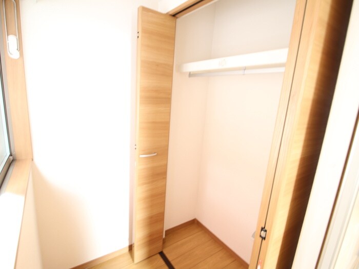 物件内観写真12　(収納)