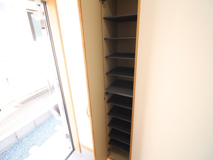 物件内観写真14　(靴箱)