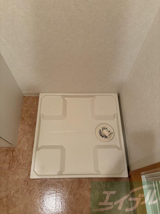 物件内観写真12　(洗濯機置場)