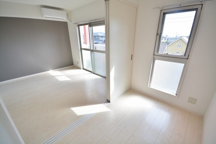 物件内観写真7　(居室)