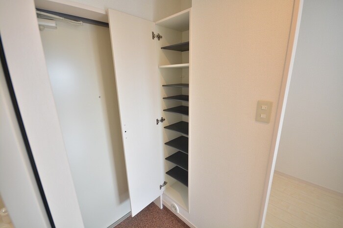 物件内観写真19　(靴箱)