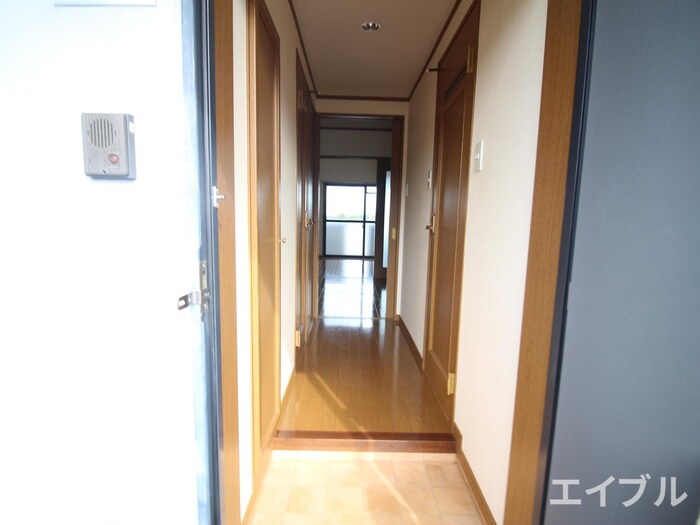 物件内観写真11　(玄関)