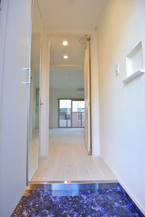 物件内観写真7　(玄関)