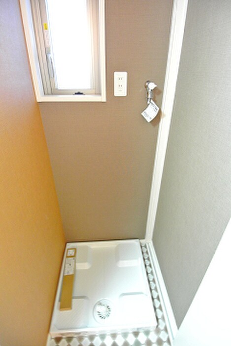 物件内観写真13　(洗濯機置場)