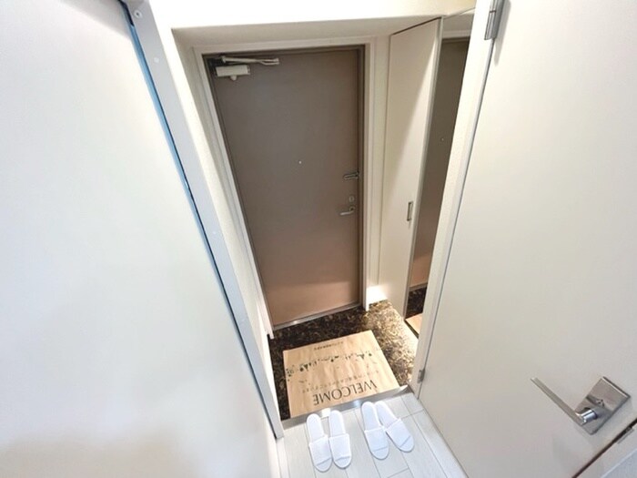 物件内観写真14　(玄関)