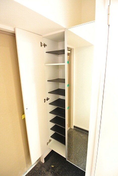 物件内観写真14　(靴箱)