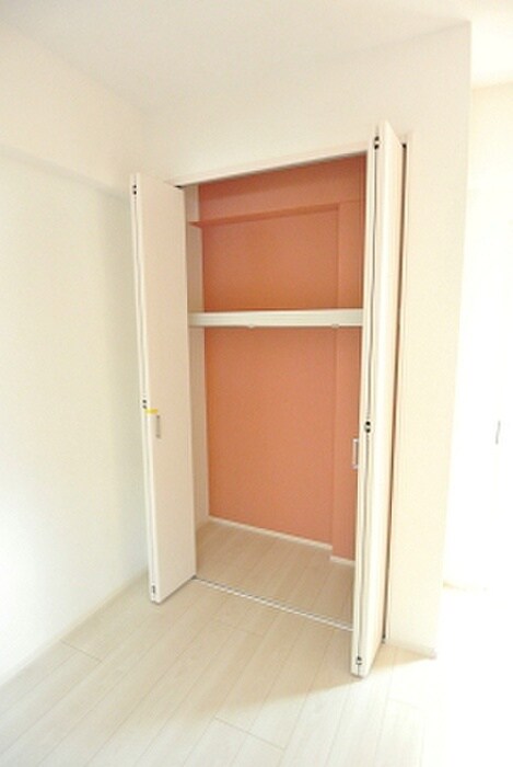 物件内観写真18　(収納)