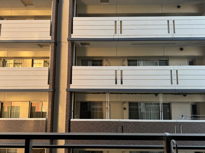 物件内観写真19　(室内からの展望)