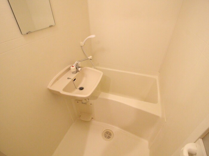 物件内観写真8　(バス／シャワールーム等)