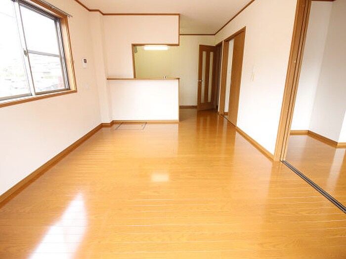 物件内観写真4　(居室)