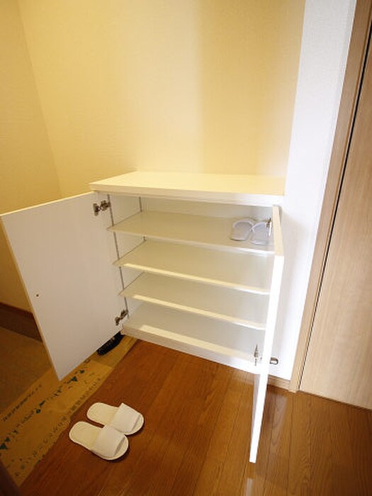 物件内観写真14　(靴箱)