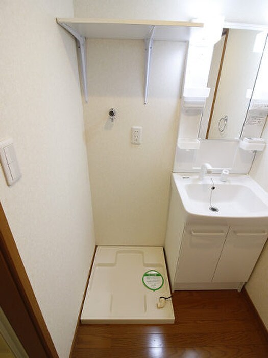 物件内観写真15　(洗濯機置場)