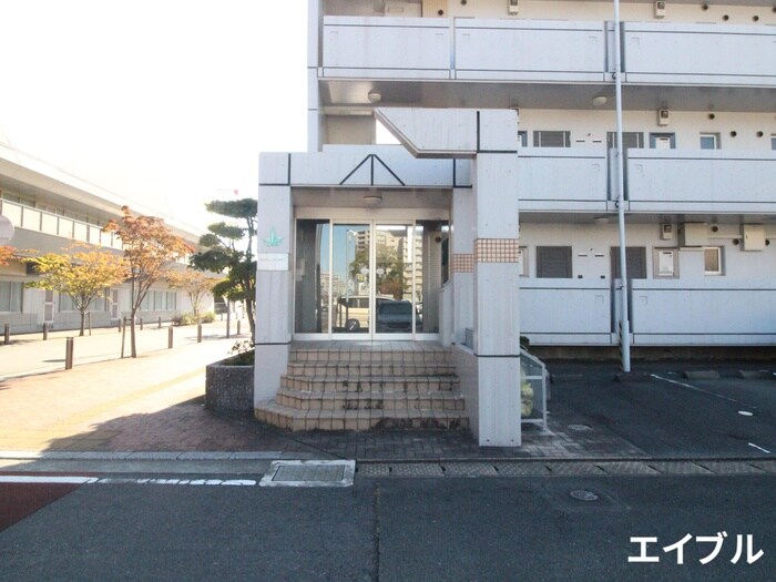 物件外観写真6　(エントランス部分)