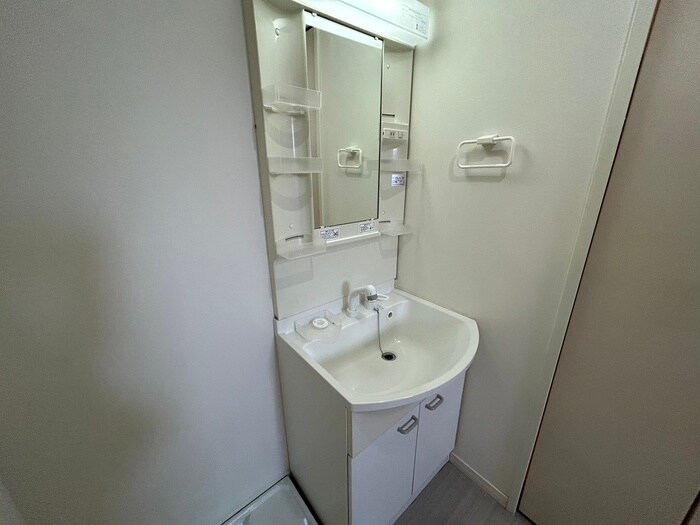 物件内観写真7　(洗面)