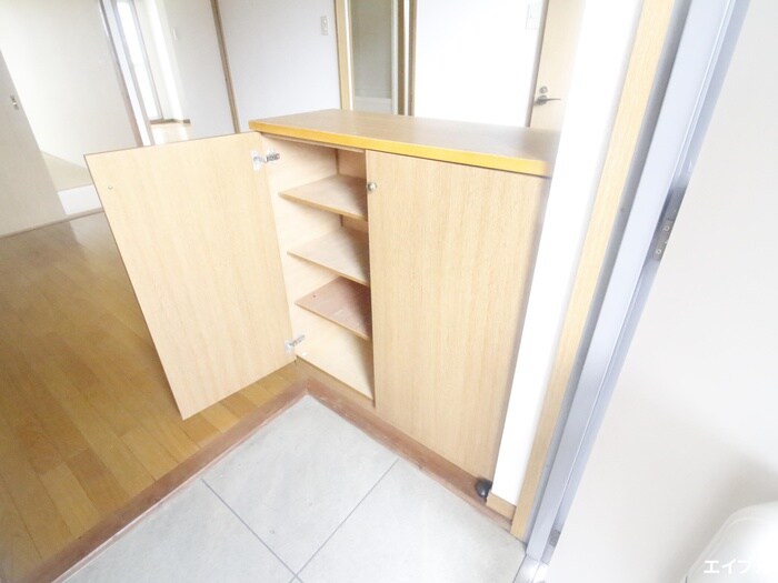 物件内観写真15　(靴箱)