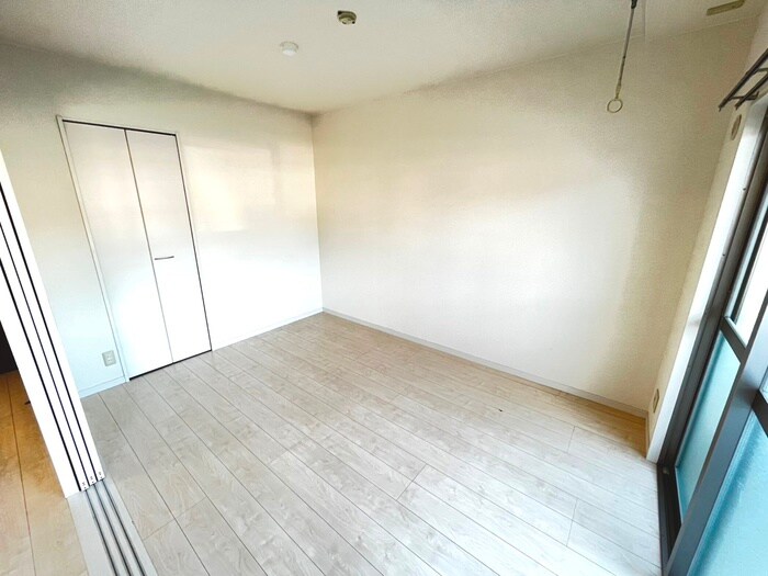 物件内観写真6　(居室)