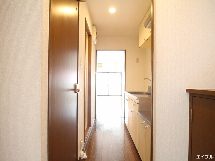 物件内観写真20　(廊下)