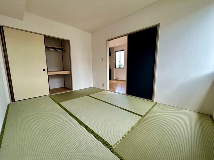 物件内観写真8　(居室)