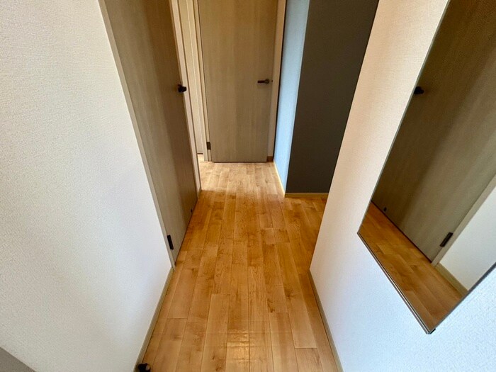 物件内観写真17　(廊下)