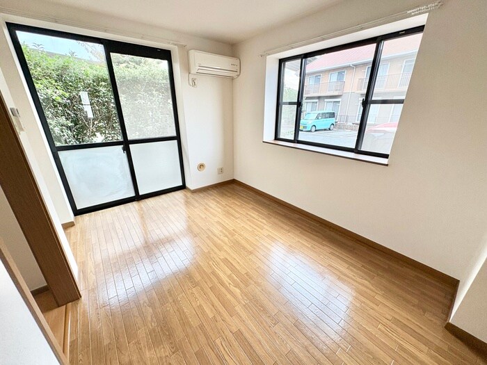 物件内観写真4　(居室)